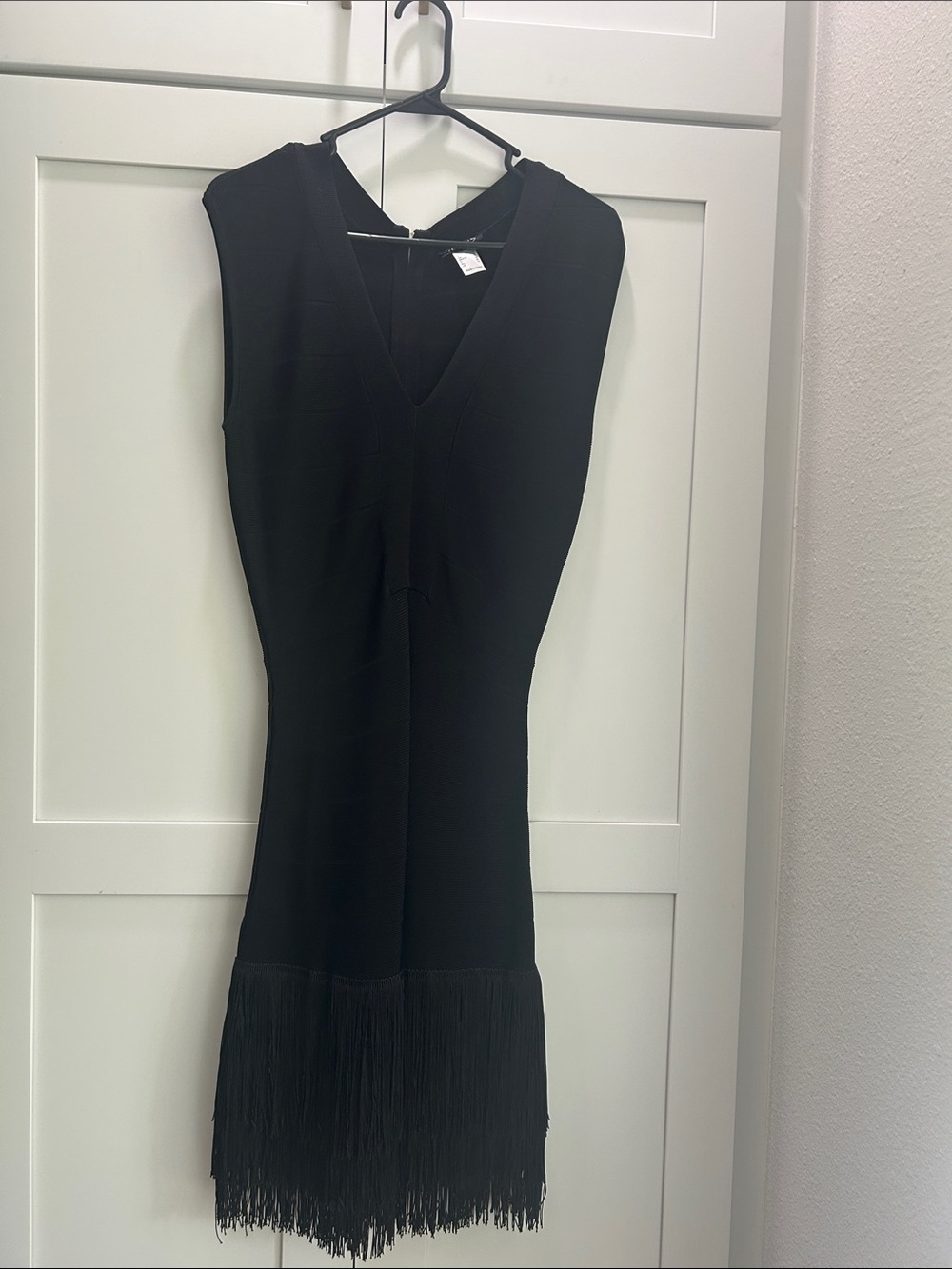 VENUS Black Sleeveless V-Neck Fringe Hem Dress
